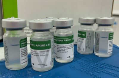 Imagem da notícia Governo de MS lança plano emergencial e destina R$ 825 mil para ampliar vacinação contra influenza